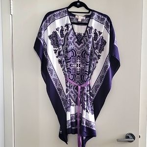 Michael Kors womens v-neck tunic. Size S/M. Purple, grey and white.